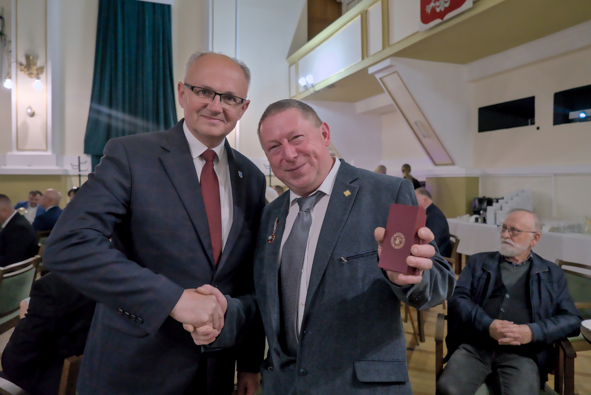 Adam Uliasz w towarzystwie w&oacute;jta